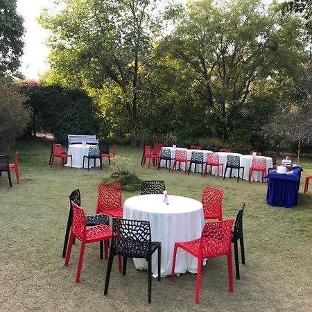 Baaz Jungle Resort Khawāsa Eksteriør bilde